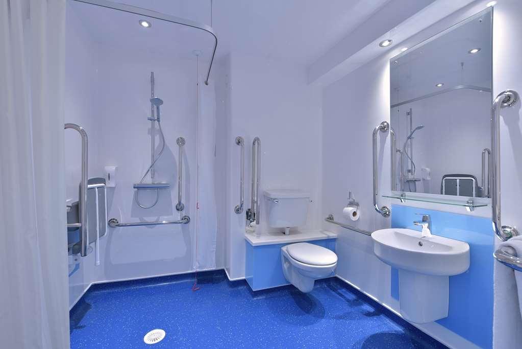 Travelodge Battersea London Szoba fotó