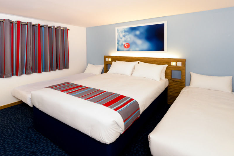 Travelodge Battersea London Kültér fotó