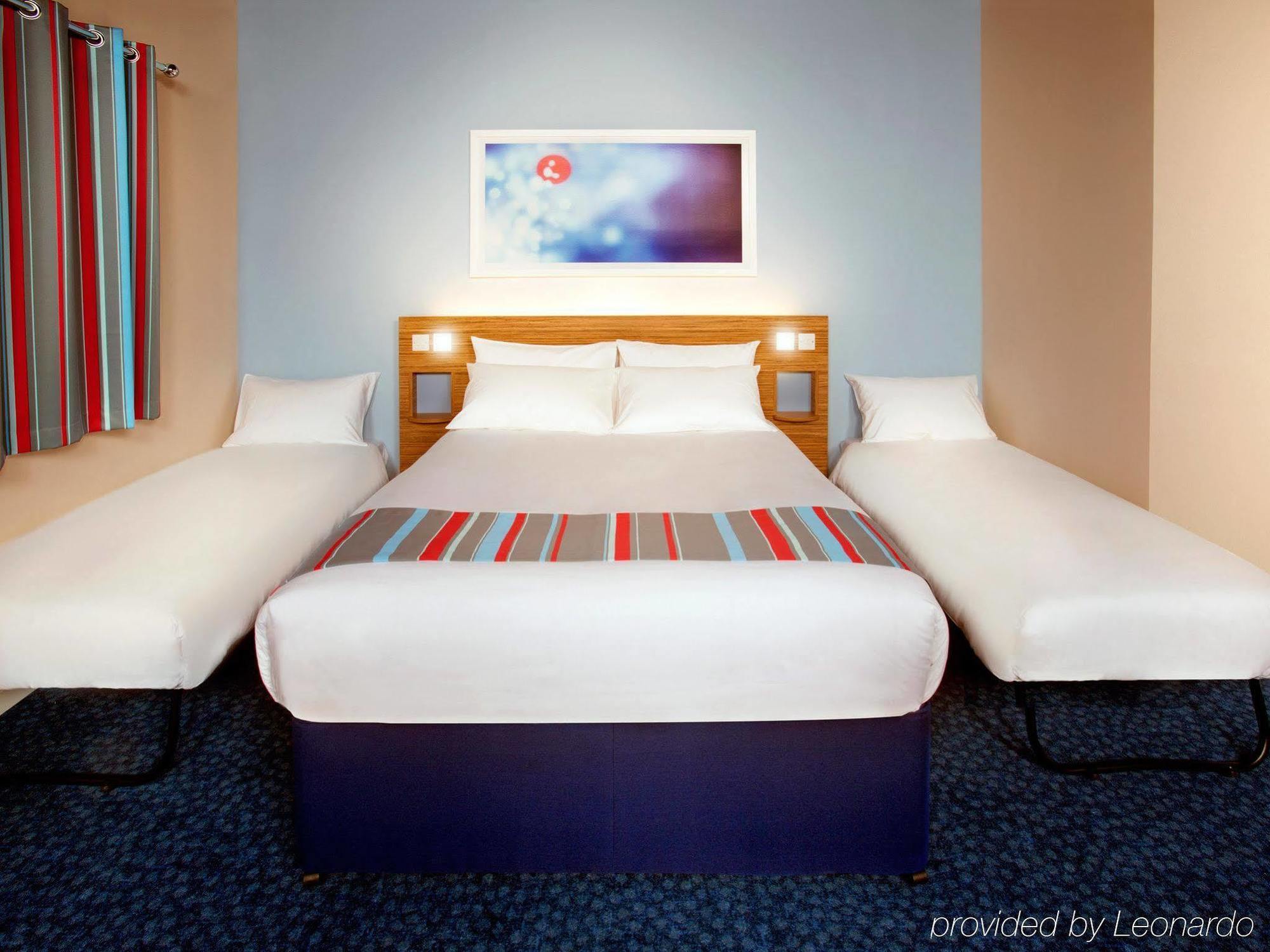 Travelodge Battersea London Kültér fotó