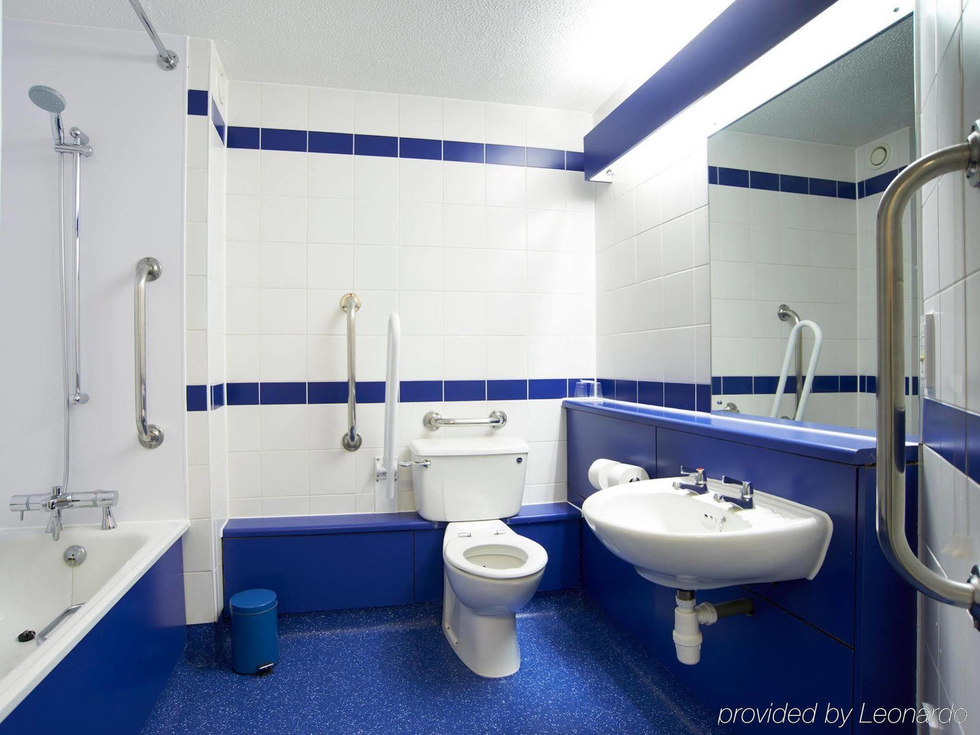 Travelodge Battersea London Kültér fotó