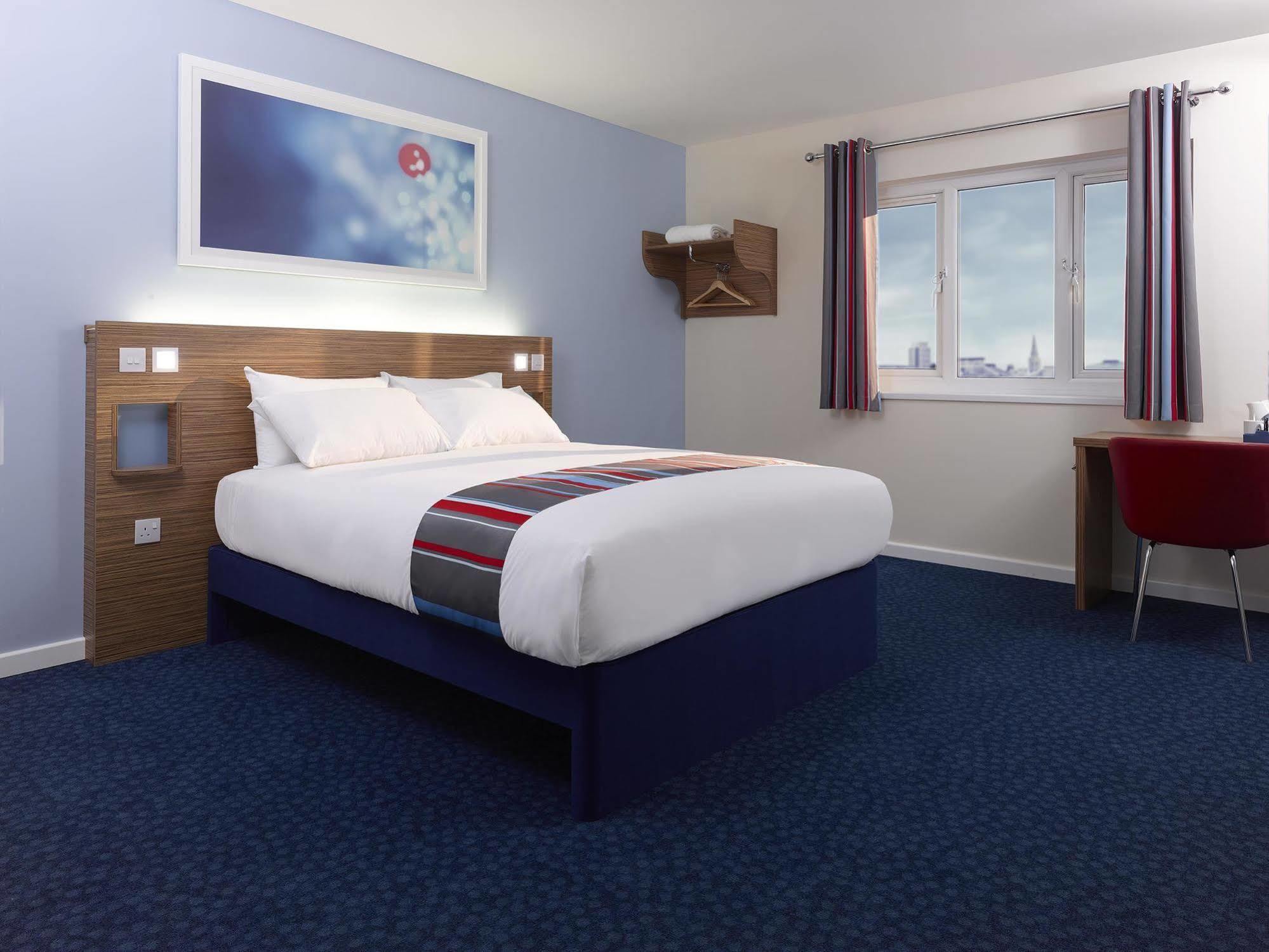 Travelodge Battersea London Kültér fotó